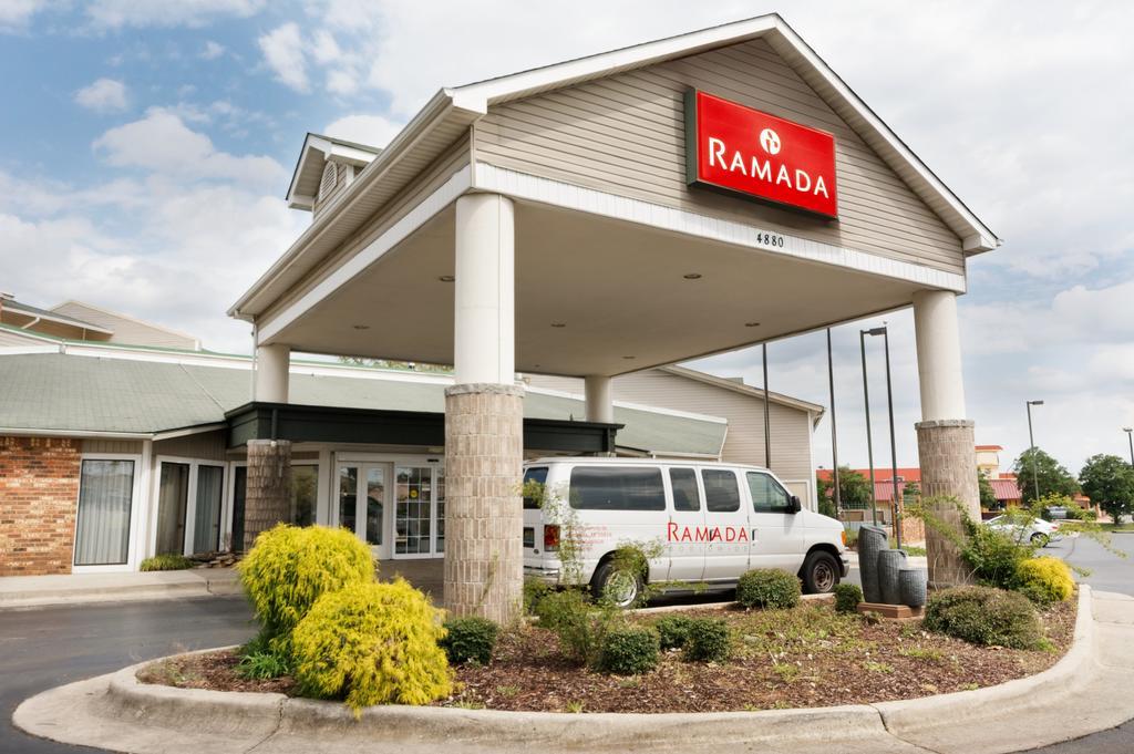 Ramada Huntsville Eksteriør bilde