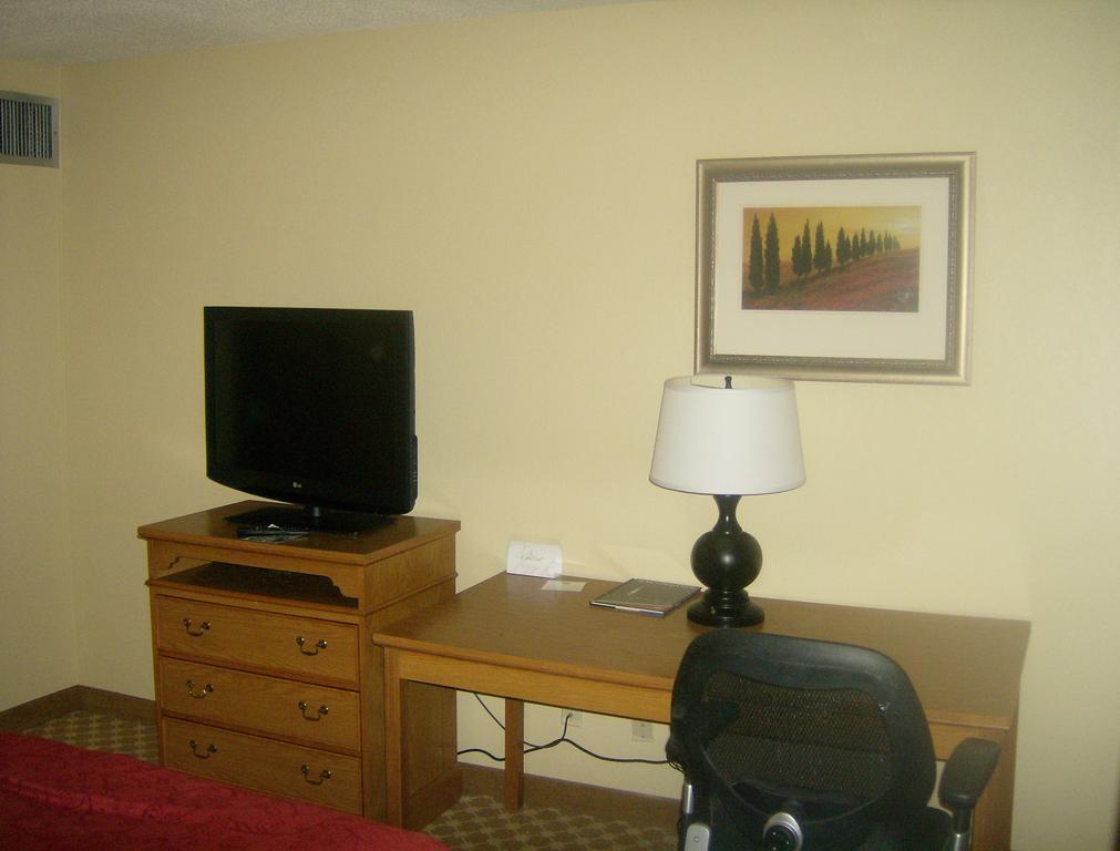 Ramada Huntsville Rom bilde